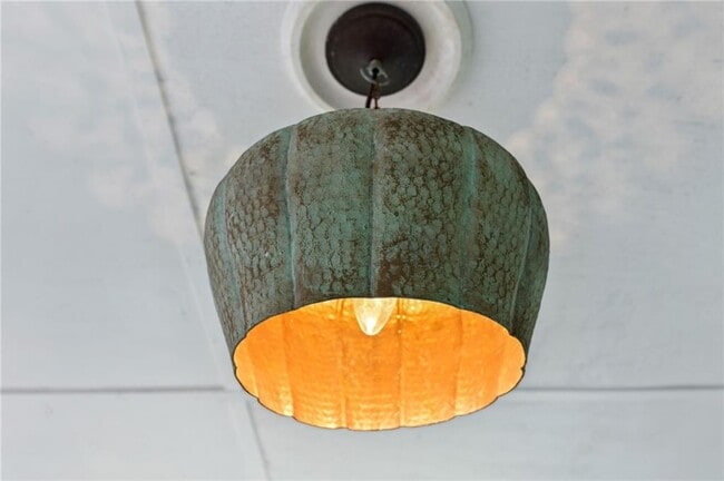 Building Photo - 245 Willow Springs Dr