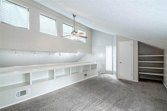 Building Photo - 26620 Primrose Ct