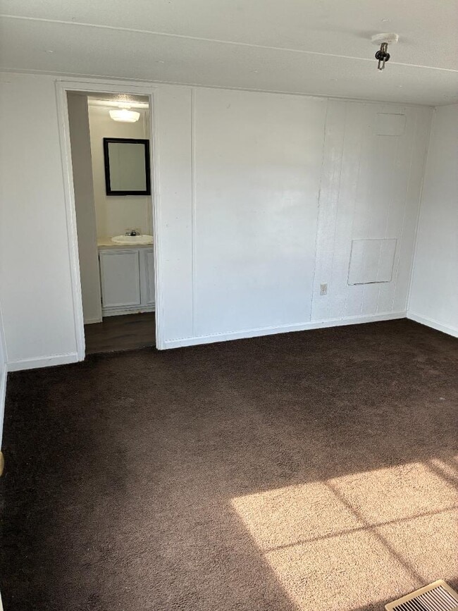 Building Photo - 2328 Sandy Ridge Dr