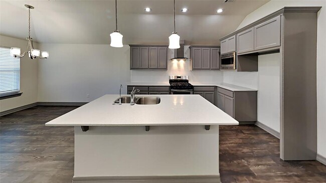 Building Photo - 9437 NW 87th St