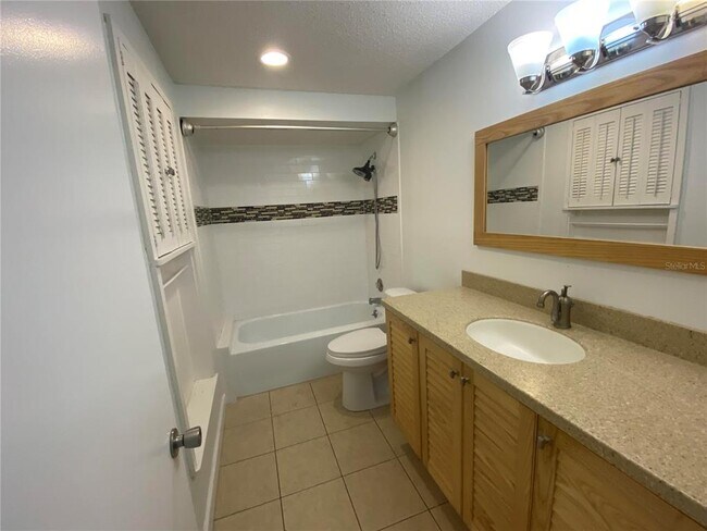 Building Photo - 1110 Carmella Cir
