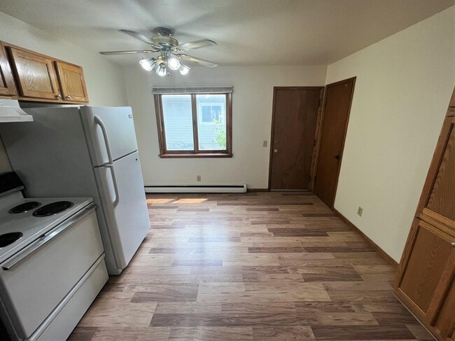 Building Photo - 614 Femrite Dr