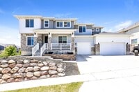 Building Photo - 5 Bedroom/4 Bathroom Lehi
