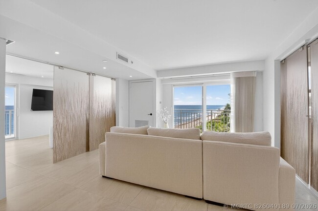 Building Photo - 4511 S Ocean Blvd