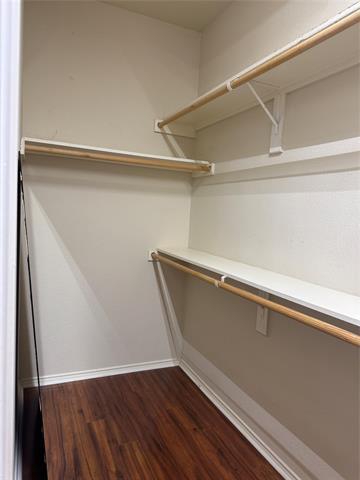 Building Photo - 6227 Meadowcrest Ln