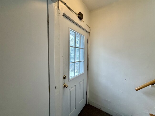 Building Photo - 274 Newtonville Ave