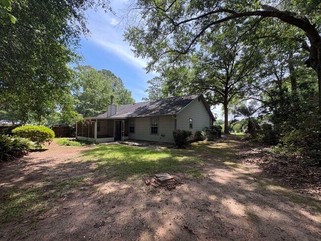 Building Photo - 460 Merlin Ct