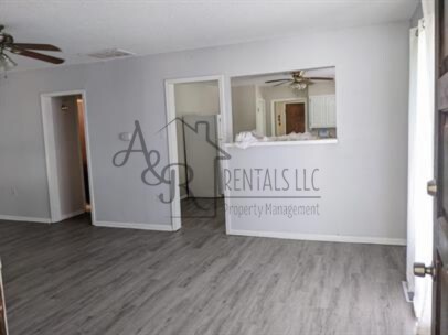 Building Photo - 1708 N Smelter St