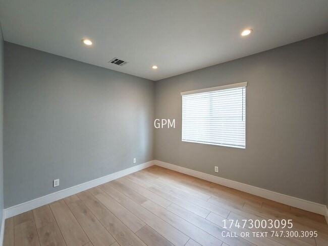 Building Photo - 6454 Gentry Ave