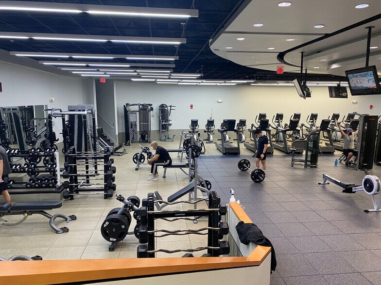 Building Photo - 1111 Arlington Blvd