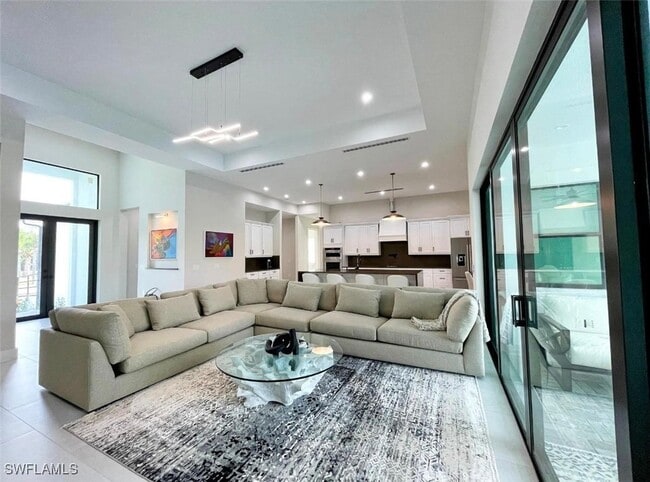 Building Photo - 687 23rd St SW