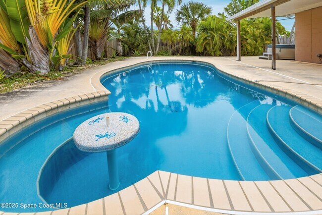 Building Photo - 141 E Exeter St