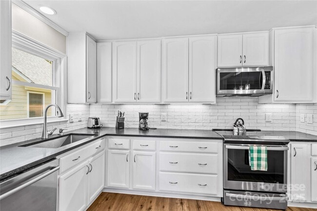 Building Photo - 21112 Rio Oro Dr