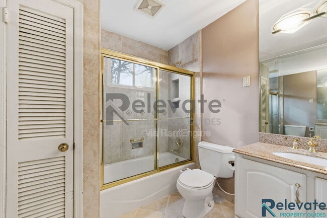 Building Photo - 8903 Freestone Ave