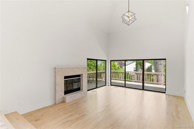 Building Photo - 67 Short Way