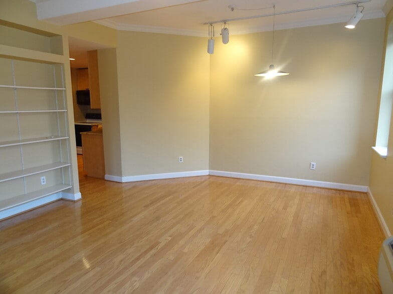 Dining area - 1741 T Street Northwest