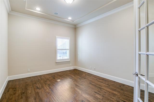 Building Photo - 631 Creekway Dr