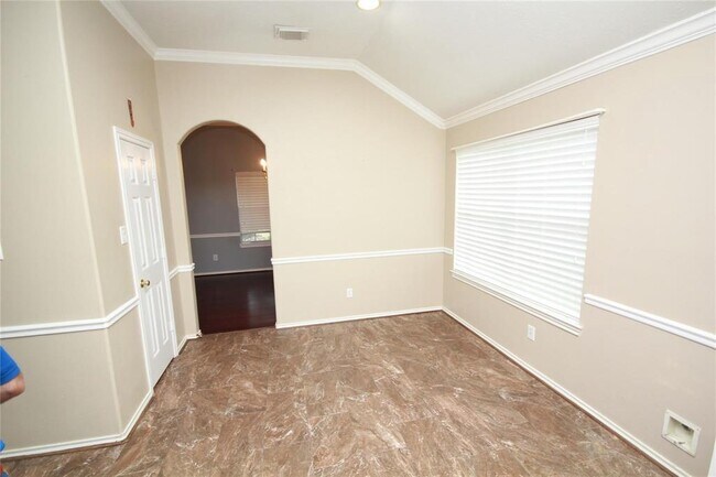 Building Photo - 3051 Glenthorpe Ln