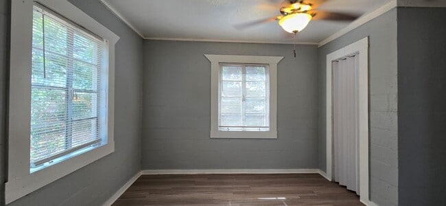 Building Photo - 4/2 Tampa Home Ready Now !