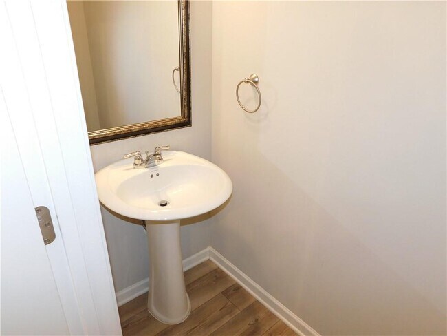 Building Photo - 418 Bannon Way