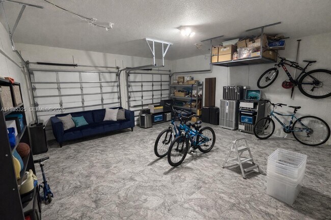 Building Photo - 7031 SW 165th Ave