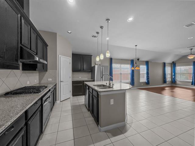 Building Photo - 3205 Ridgeway Dr