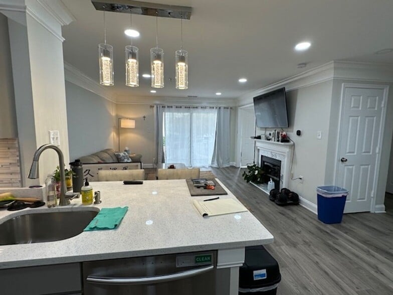 Building Photo - 12020 Amber Ridge Cir