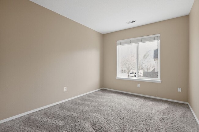 Building Photo - 1052 SE Portlandia Ave