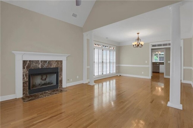 Building Photo - 312 Declaire Way NE