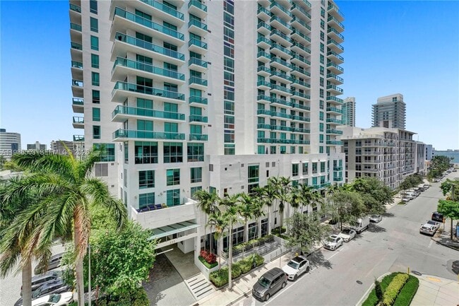 Building Photo - 350 NE 24th St