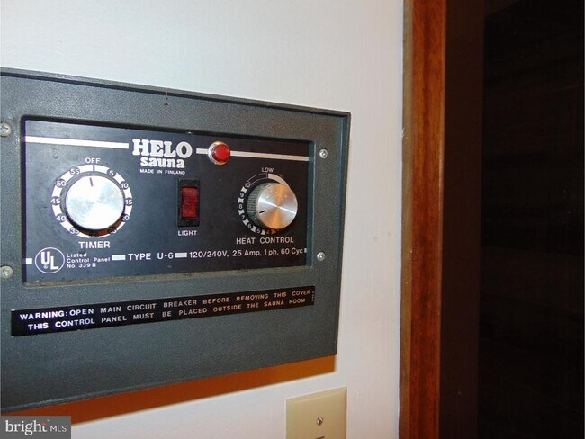 Building Photo - 1175 Osborne Rd