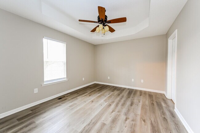 Building Photo - 2227 Sawmill St