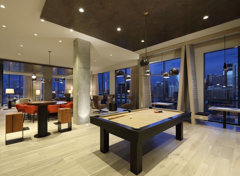 Building Photo - 944 W Madison St