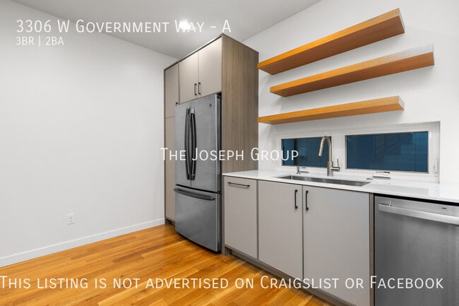 Building Photo - Stunning Magnolia 3 bed w/rooftop deck