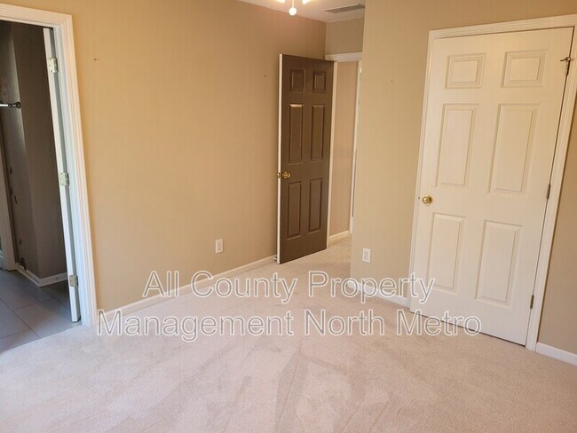 Building Photo - 506 Towne Ridge Way