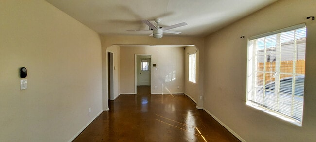 Building Photo - Sweet 1940's 3 Bedroom Home located near the VA