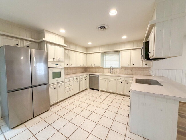 Building Photo - 3414 57th St