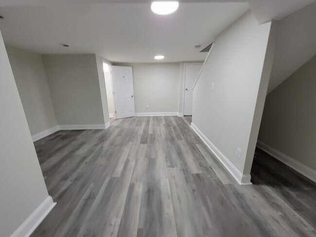 Building Photo - 5253 Cedgate Rd