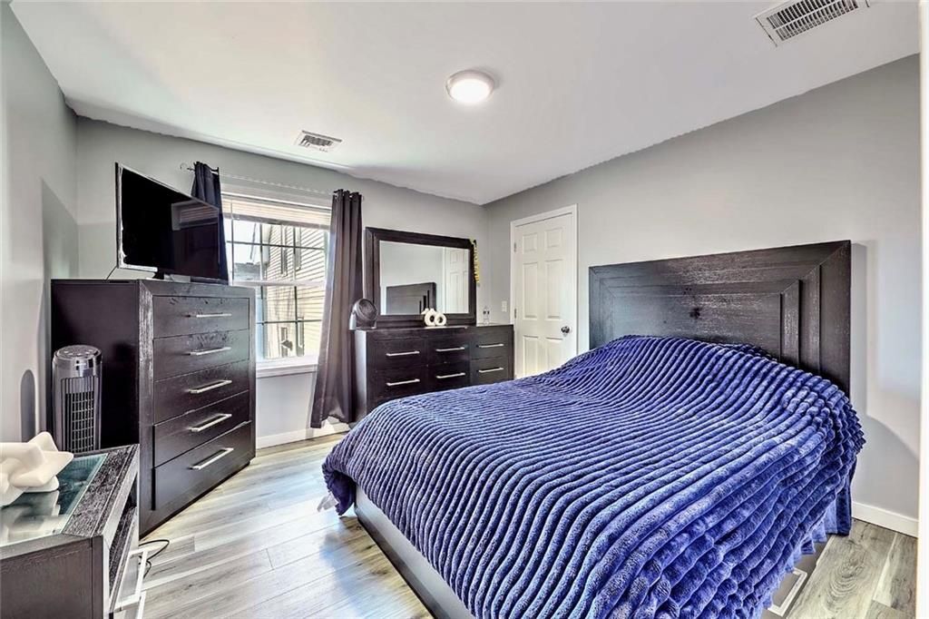 Building Photo - 119 Bowdoin St