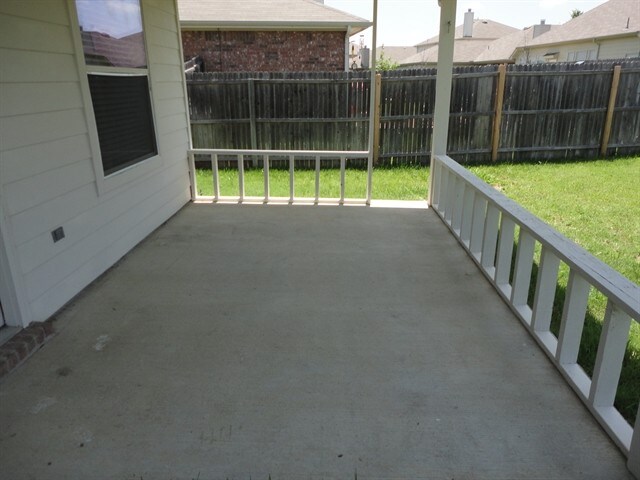 Building Photo - 1804 Heron Dr