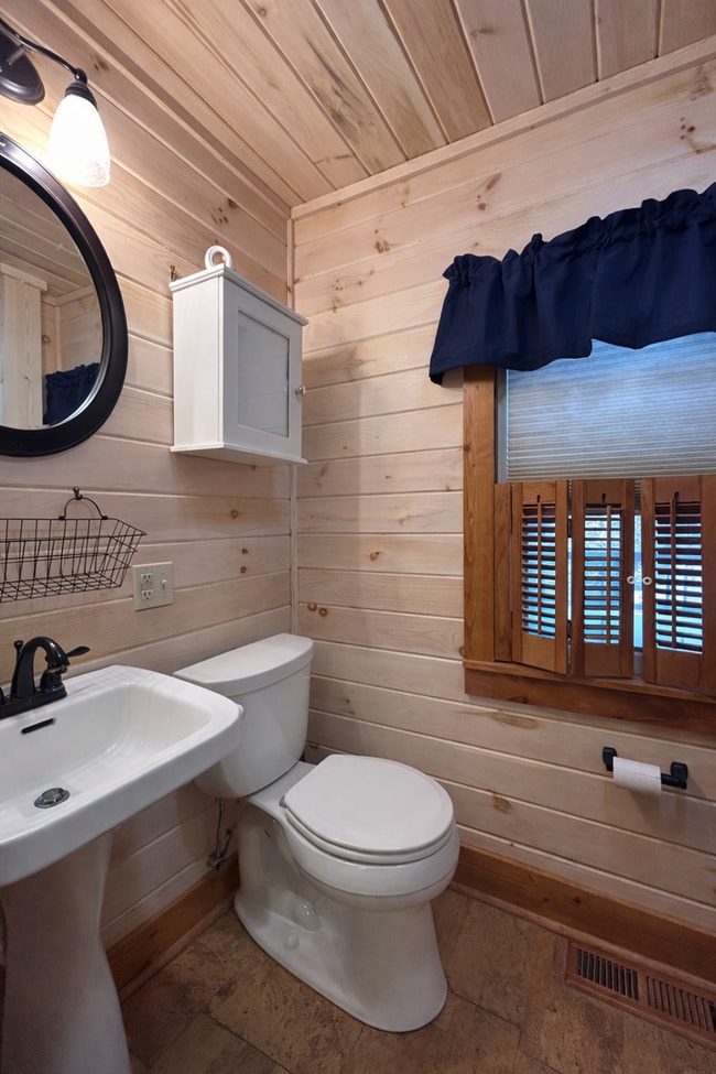 Building Photo - Creekside Cottage Living with Bonus Studio Space