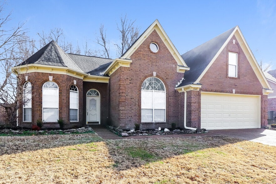 Building Photo - 5560 Mary Ln