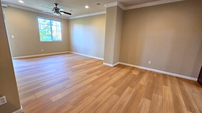 Building Photo - 5962 Lugano Via