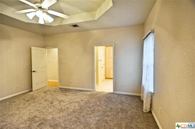 Building Photo - 2725 Diamond Trail