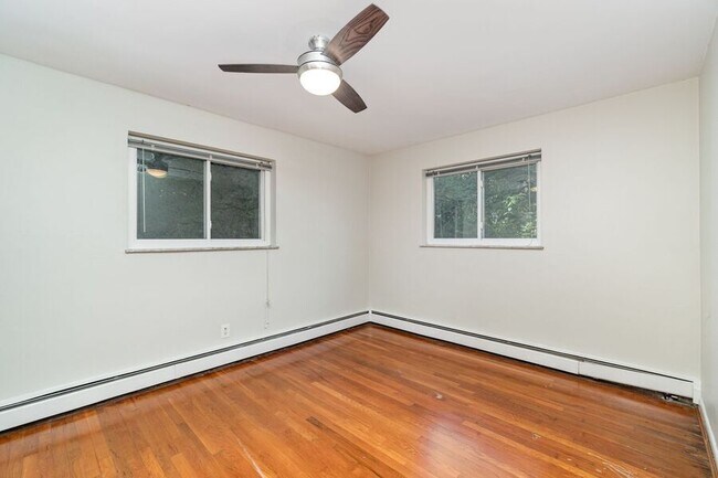 Building Photo - 3519 Linwood Ave