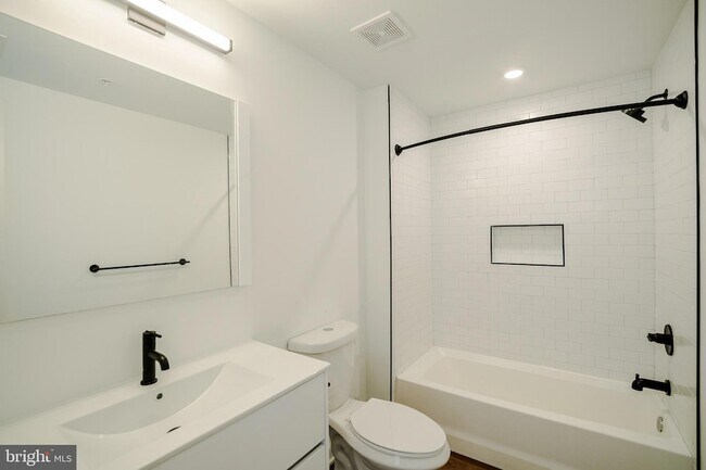 Building Photo - 5904 Germantown Ave