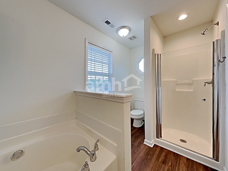 Building Photo - 149 Sawhorse Dr