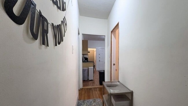 Building Photo - 26 Darling St