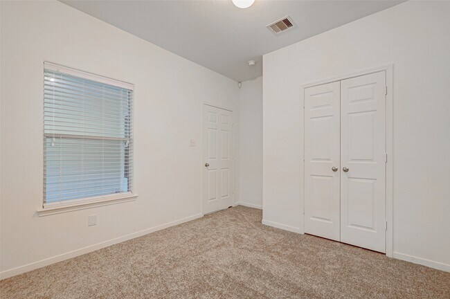 Building Photo - 18218 Barkers Green Way