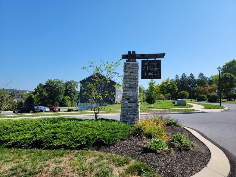 Building Photo - 10 Glenbrook Ct